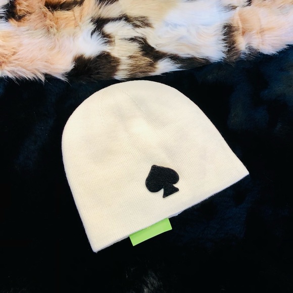Kate Spade -Winter White Hat Beanie w/ Black Spade - Picture 10 of 13